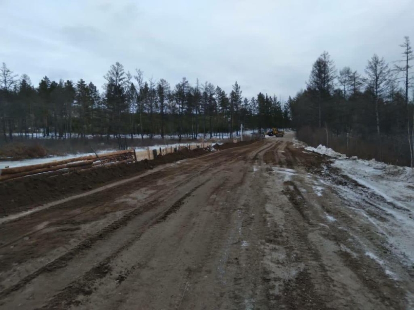 ​Безопасный проезд к трём сёлам Читинского района обеспечили после жалобы в Instagram